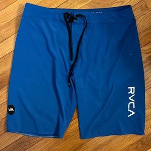 AreVCA 36 inch waist board shorts